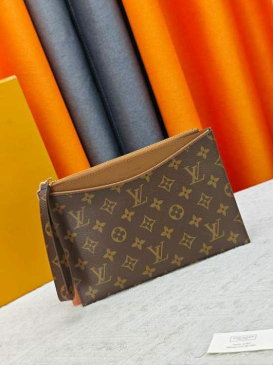 Picture of Louis Vuitton Wallets _SKUfw240289023fw